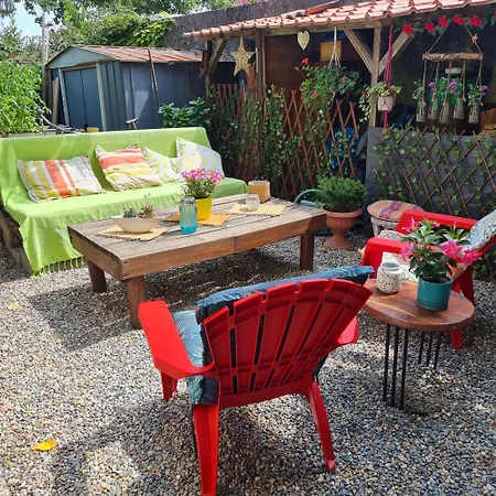 Spacieuse Climatisee Sur La Route Des Plages Homestay *